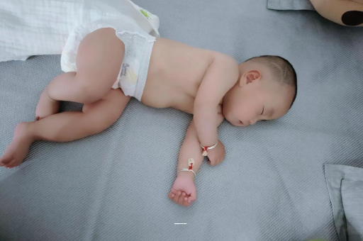 五指山五个月宝宝体重